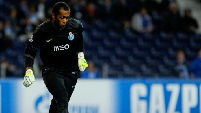 Helton (AP Photo/Paulo Duarte)