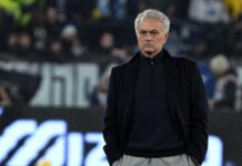 VÍDEO: adeptos do Chelsea cantam por José Mourinho Taça de Itália: Lazio-Roma (EPA/FABIO FRUSTACI)