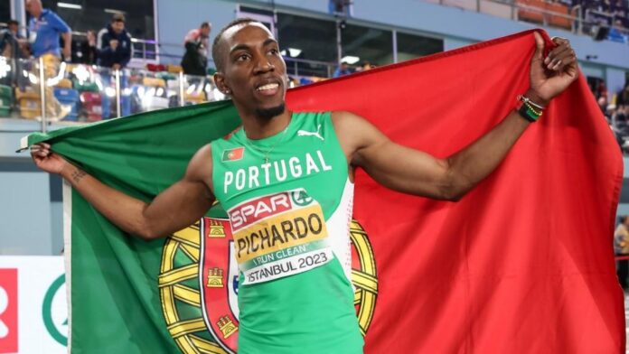 Pedro Pichardo é campeão da Europa em pista coberta, no triplo salto (Tolga Bozoglu/EPA)