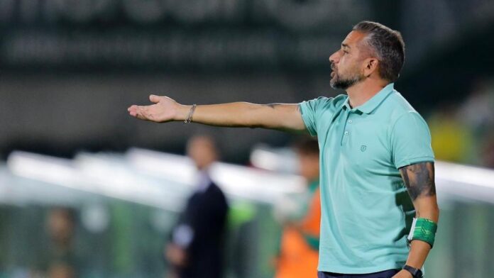 Rui Borges no Rio Ave-Moreirense (MANUEL FERNANDO ARAÚJO/Lusa)