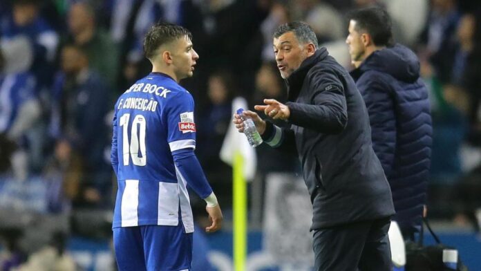 Francisco Conceição e Sérgio Conceição no FC Porto-Sp. Braga (MANUEL FERNANDO ARAÚJO/Lusa)