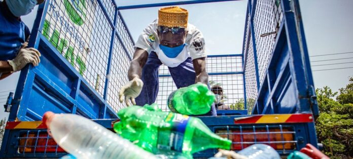 O Quénia limitou o uso de plástico descartável