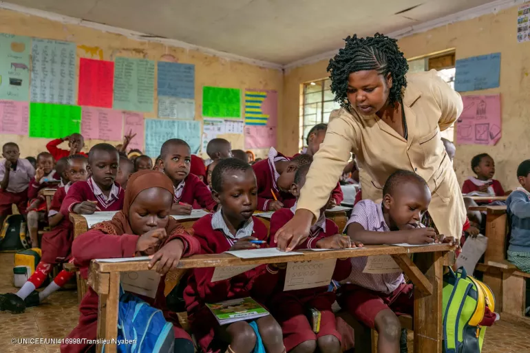 uni416998 Dia Internacional da Educação 2024: Promover a aprendizagem para uma paz duradoura